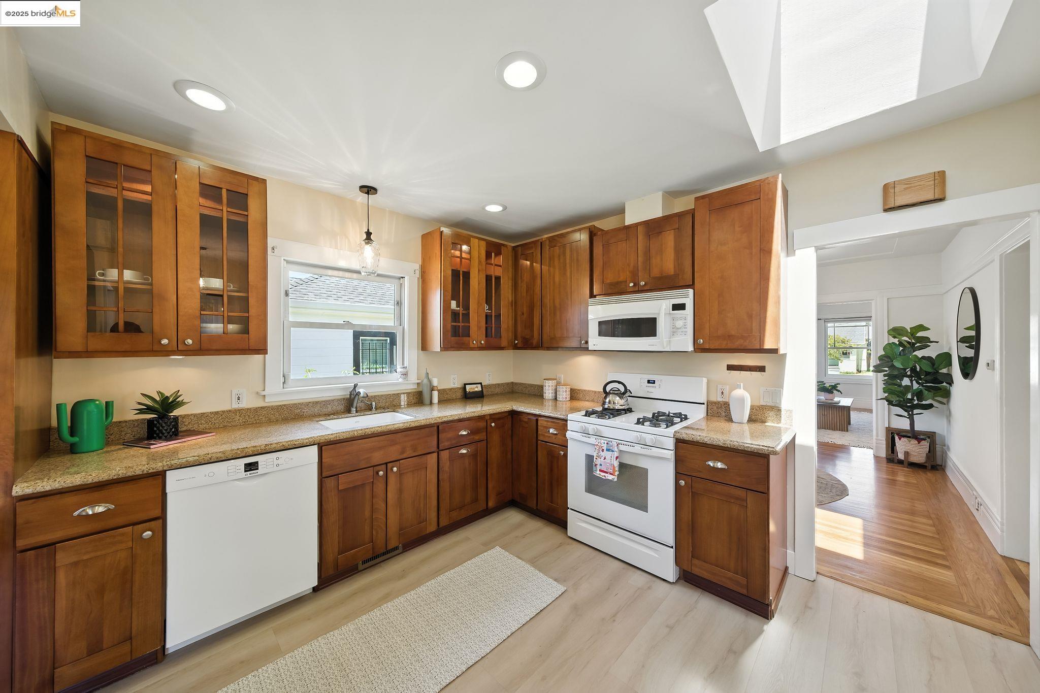 4415 Fleming Avenue Oakland, CA 94619 - Photo 15 of 48