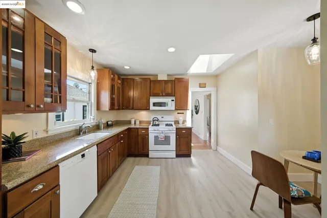 $689,000 | 4415 Fleming Avenue, Oakland, CA 94619