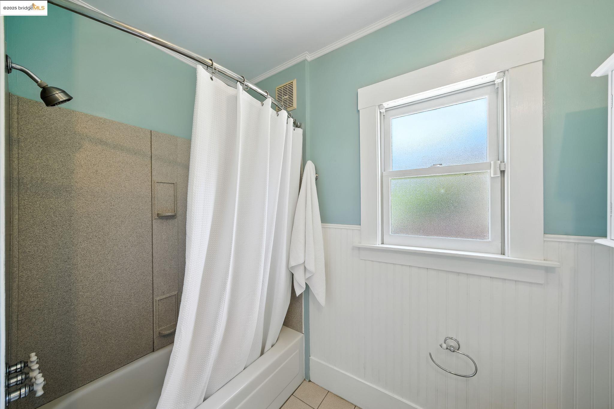 4415 Fleming Avenue Oakland, CA 94619 - Photo 20 of 48