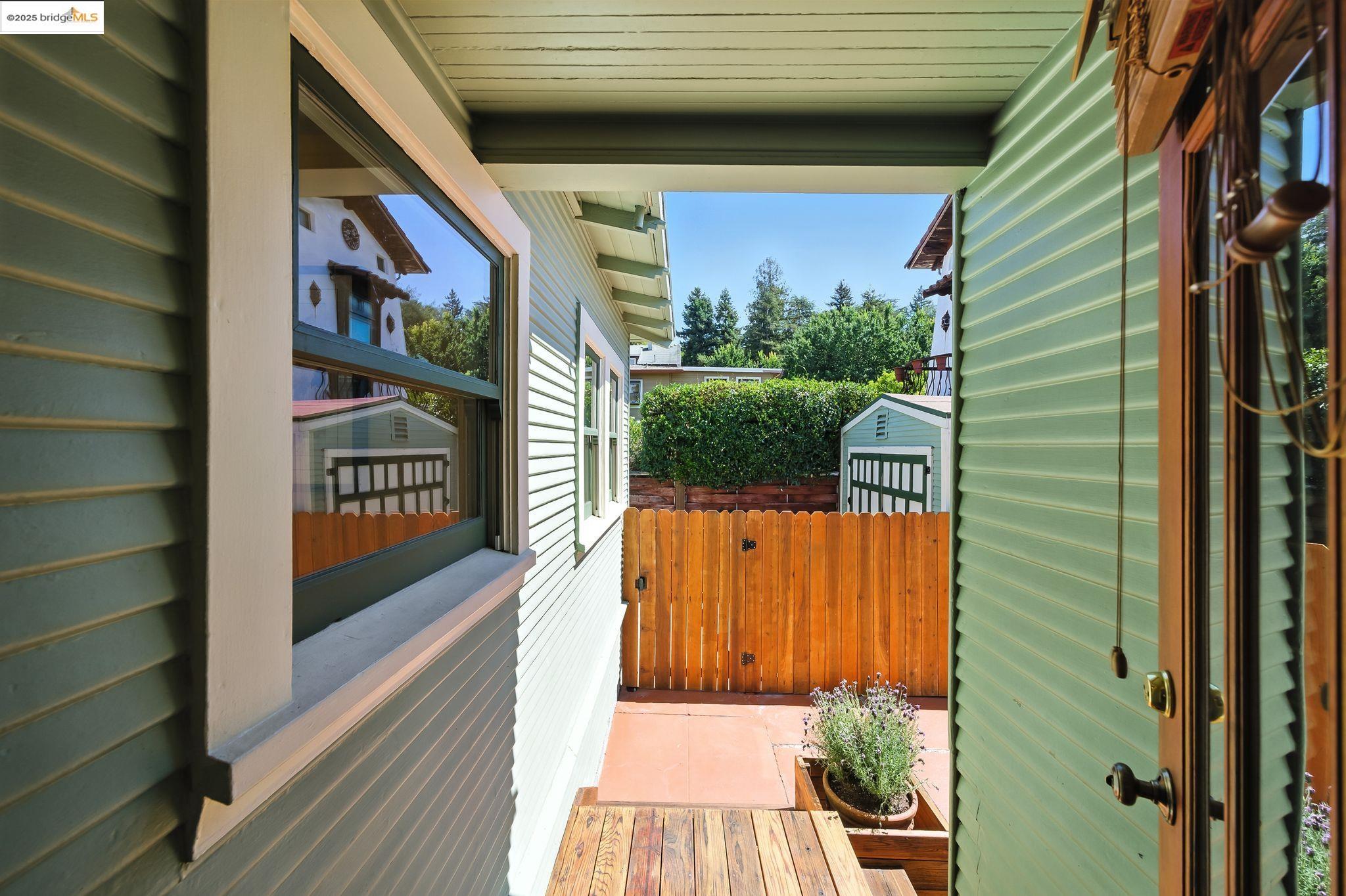 4415 Fleming Avenue Oakland, CA 94619 - Photo 24 of 48