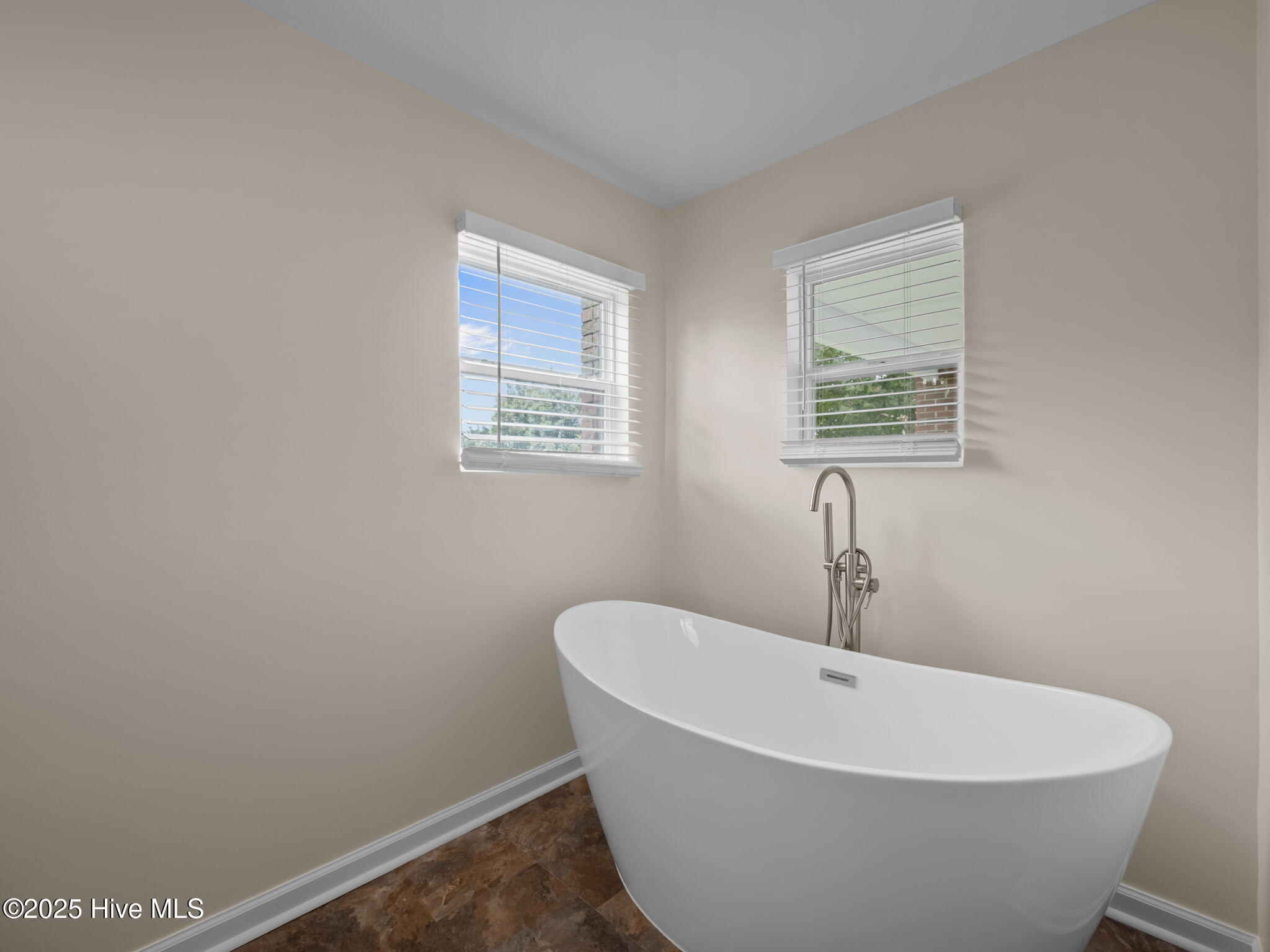 2738 White Oak River Road Maysville, NC 28555 - Photo 18 of 54 21-web-or-mls-P1011712