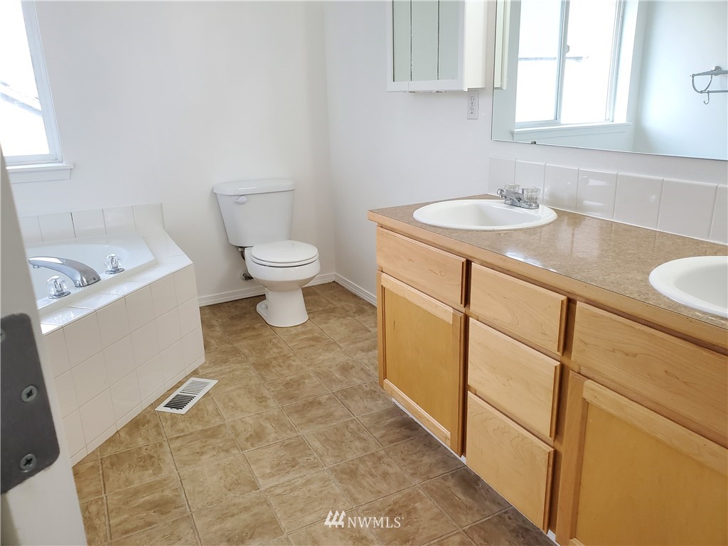 7038 Radius Loop Southeast Lacey, WA 98513 - Photo 22 of 31 Gallery Image 22