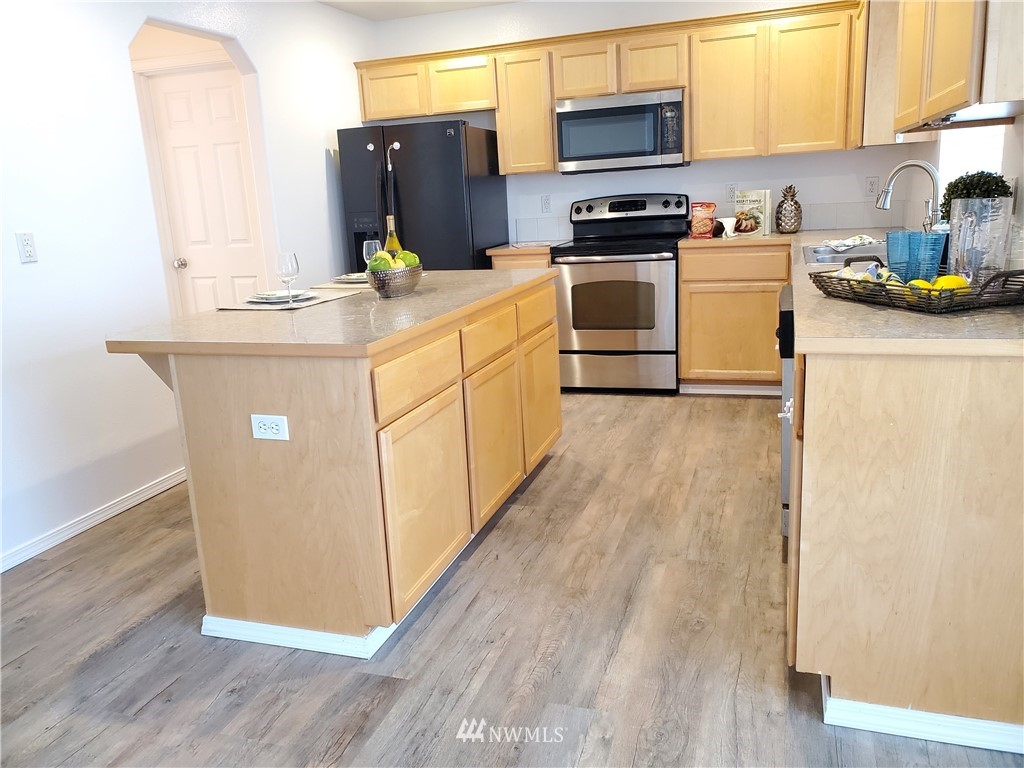 7038 Radius Loop Southeast Lacey, WA 98513 - Photo 7 of 31 Gallery Image 7