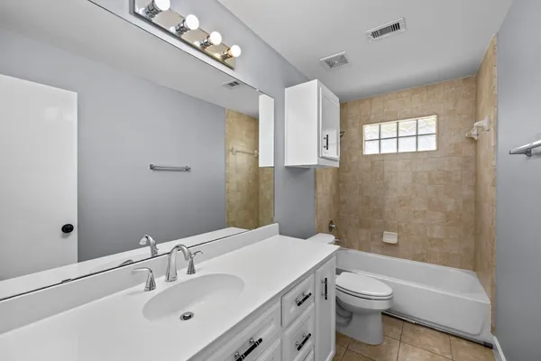 $1,850 | 5951 S Loop East, Unit 50, Houston, TX 77033