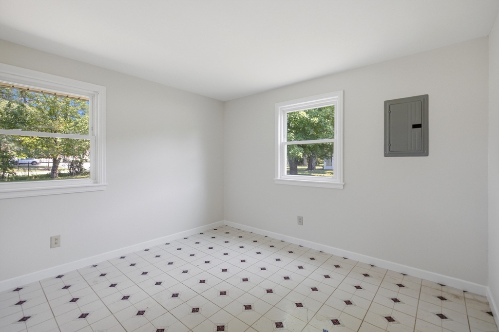 154 Maple Street Lexington, MA 02420 - Photo 13 of 25 Gallery Image 13