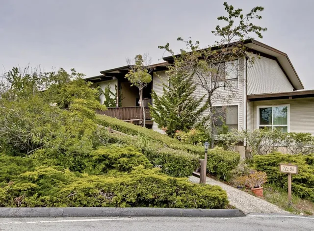 $2,745 | 19100 Crest Avenue, Unit 82, Castro Valley, CA 94546