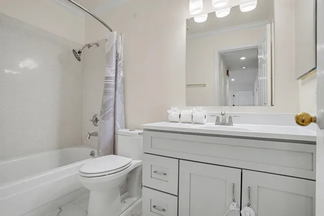 $2,745 | 19100 Crest Avenue, Unit 82, Castro Valley, CA 94546