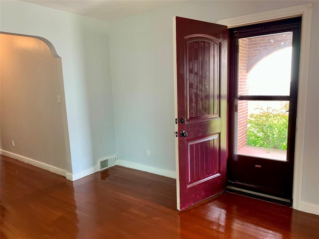 14 South Willis Avenue Endicott, NY 13760 - Photo 3 of 22