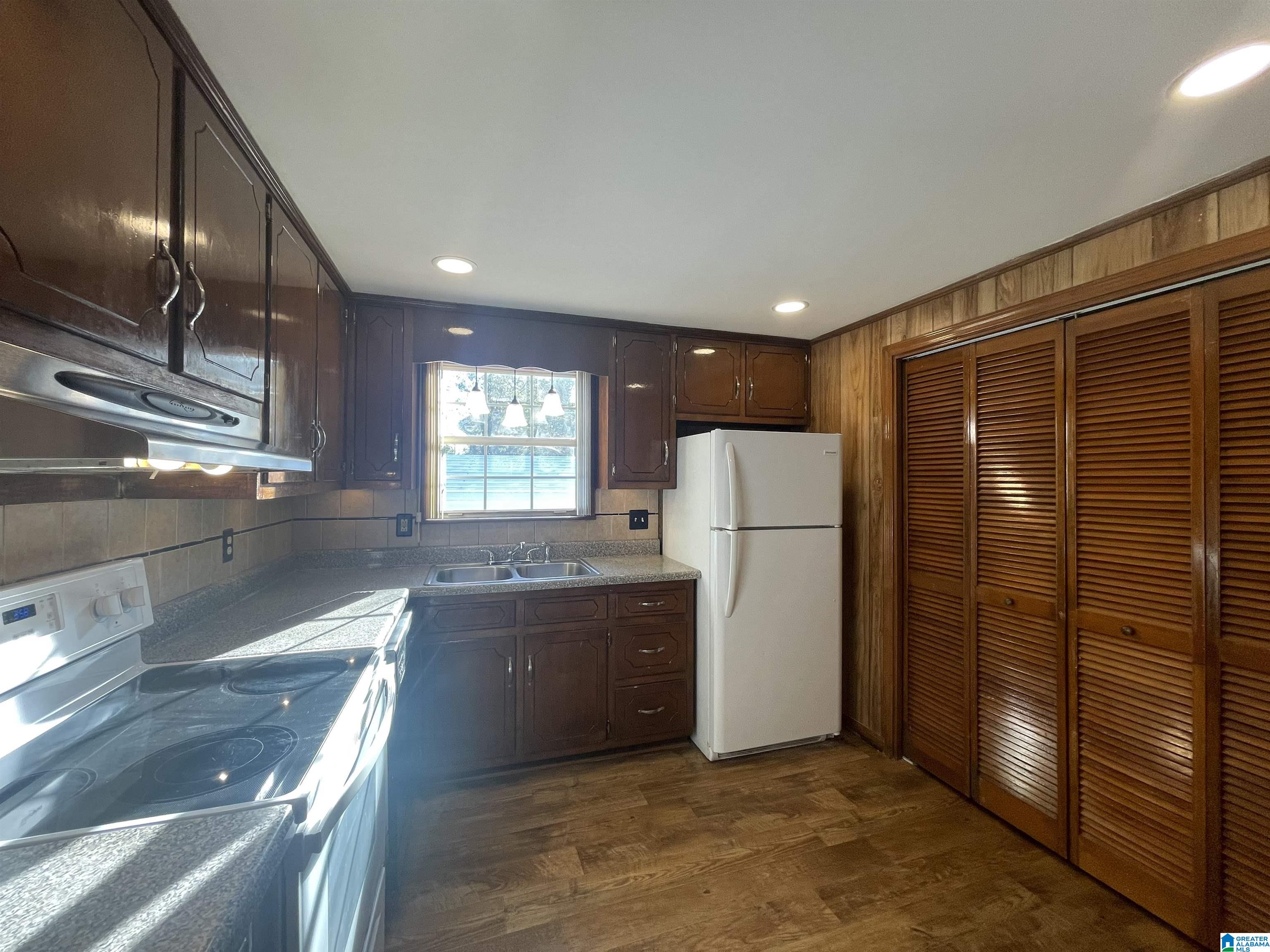 512 20th Street South Bessemer, AL 35020 - Photo 5 of 11