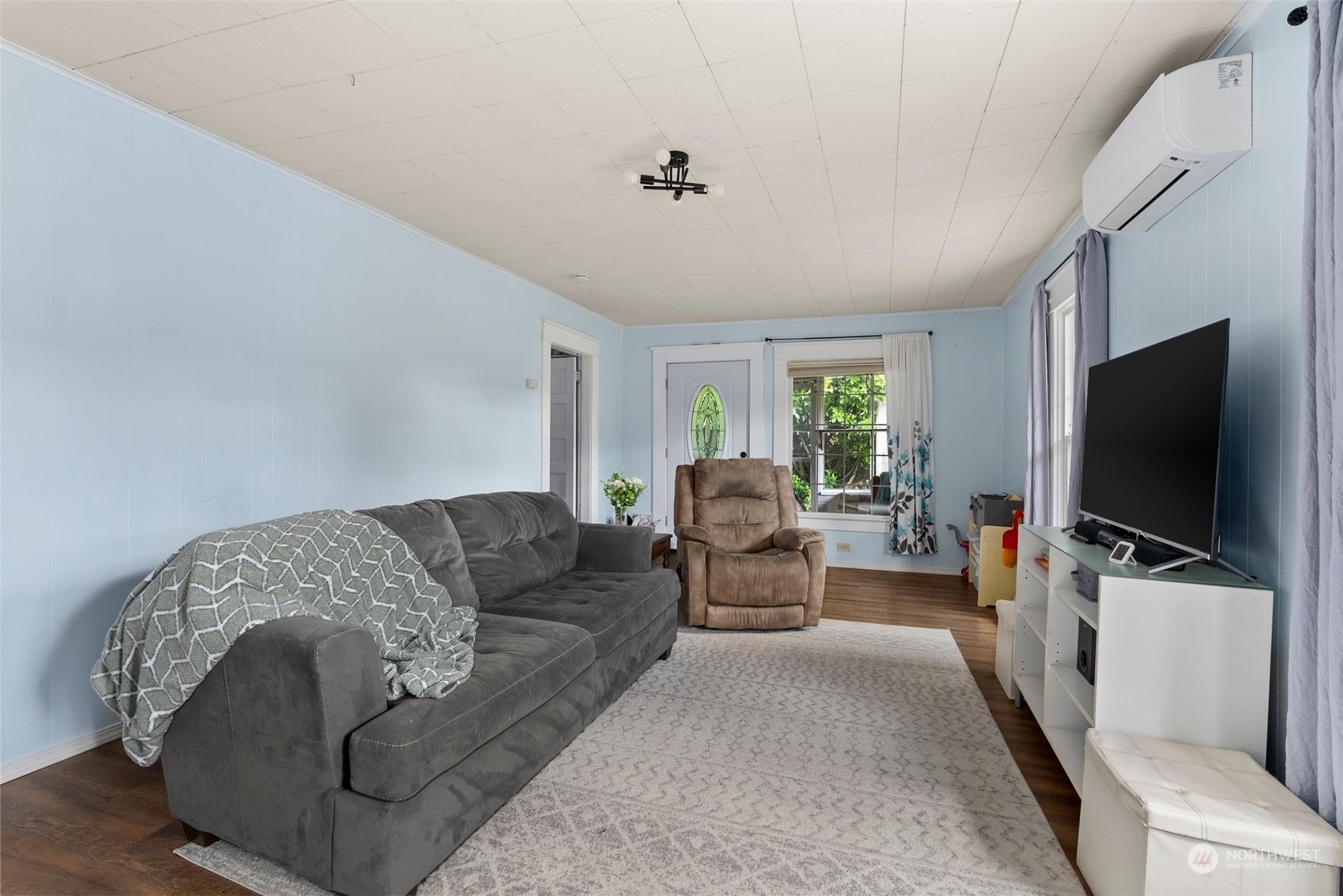 864 Mueller Street Raymond, WA 98577 - Photo 4 of 18 Gallery Image 4