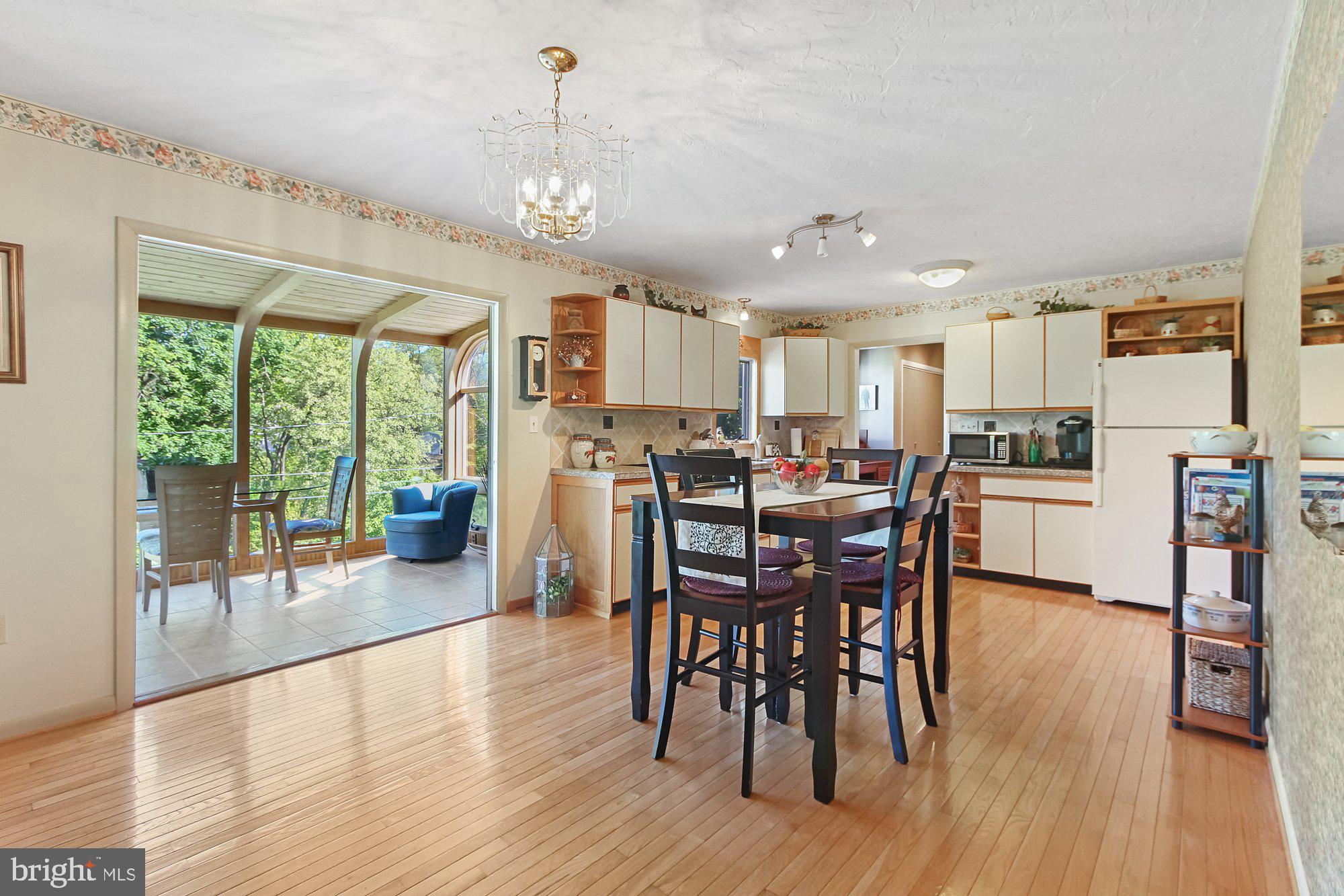 333 Greendale Road York, PA 17403 - Photo 6 of 31