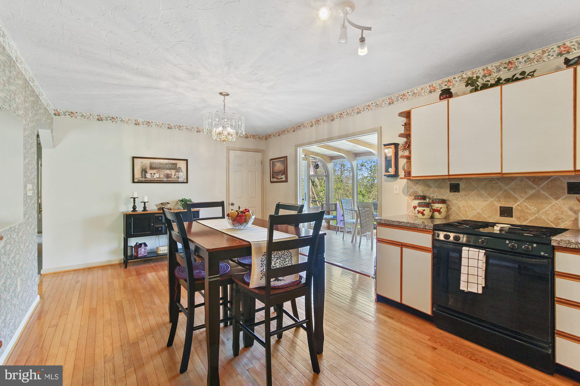 333 Greendale Road York, PA 17403 - Photo 10 of 31