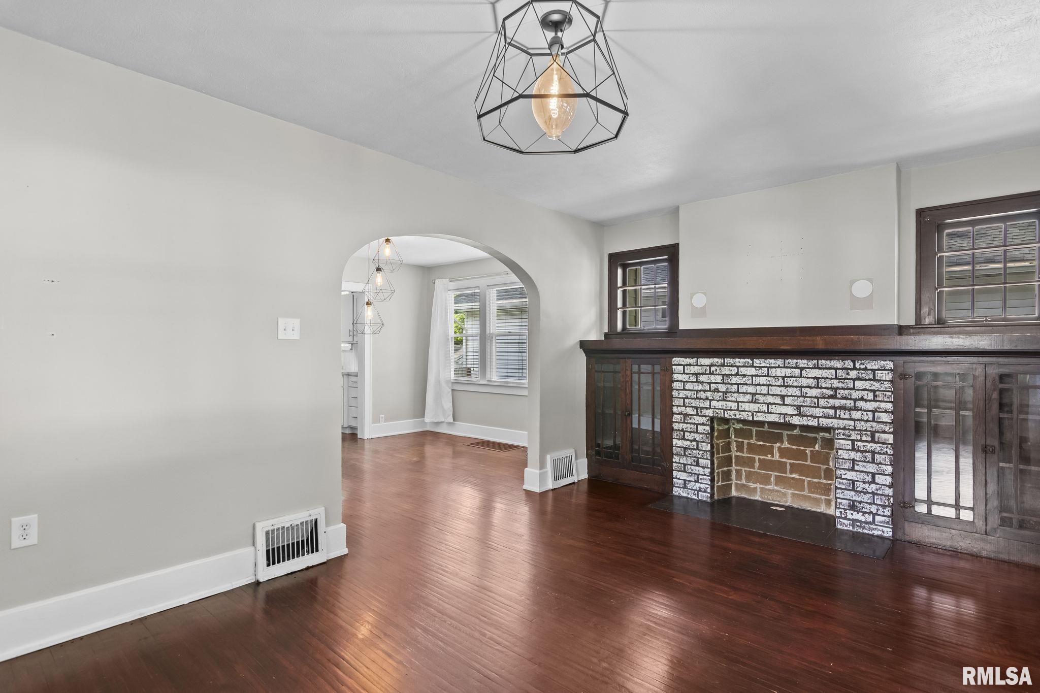 2108 South College Street Springfield, IL 62704 - Photo 6 of 37