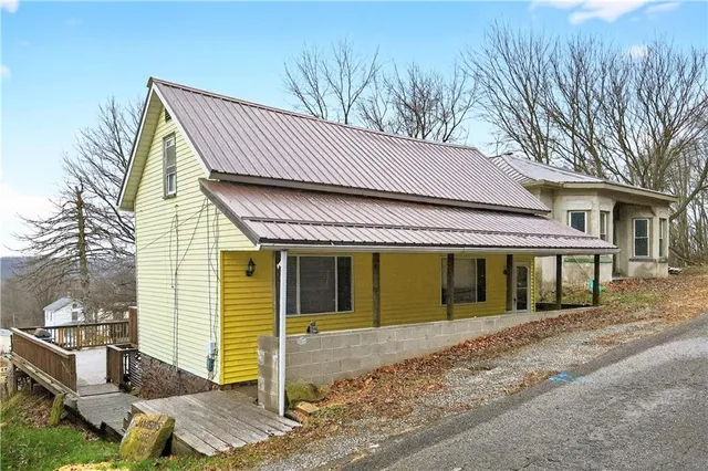 $75,000 | 3308 32nd Avenue, New Brighton, PA 15066