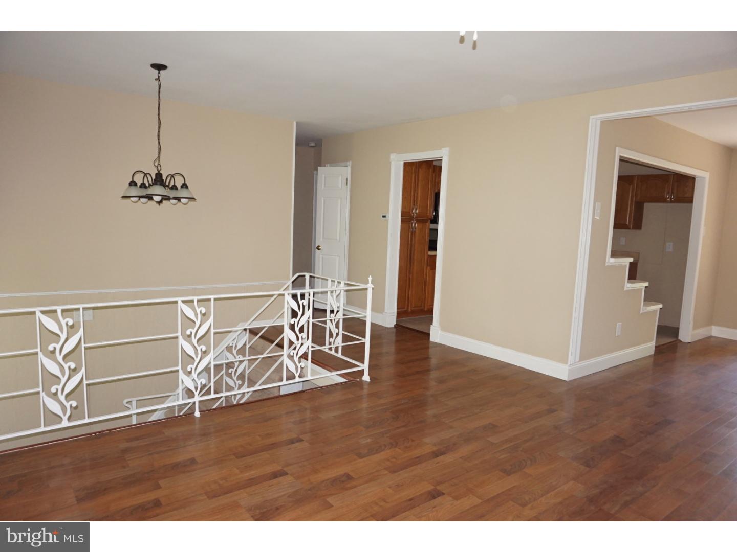 42 Suburban Boulevard Riverside, NJ 08075 - Photo 4 of 11 Gallery Image 4