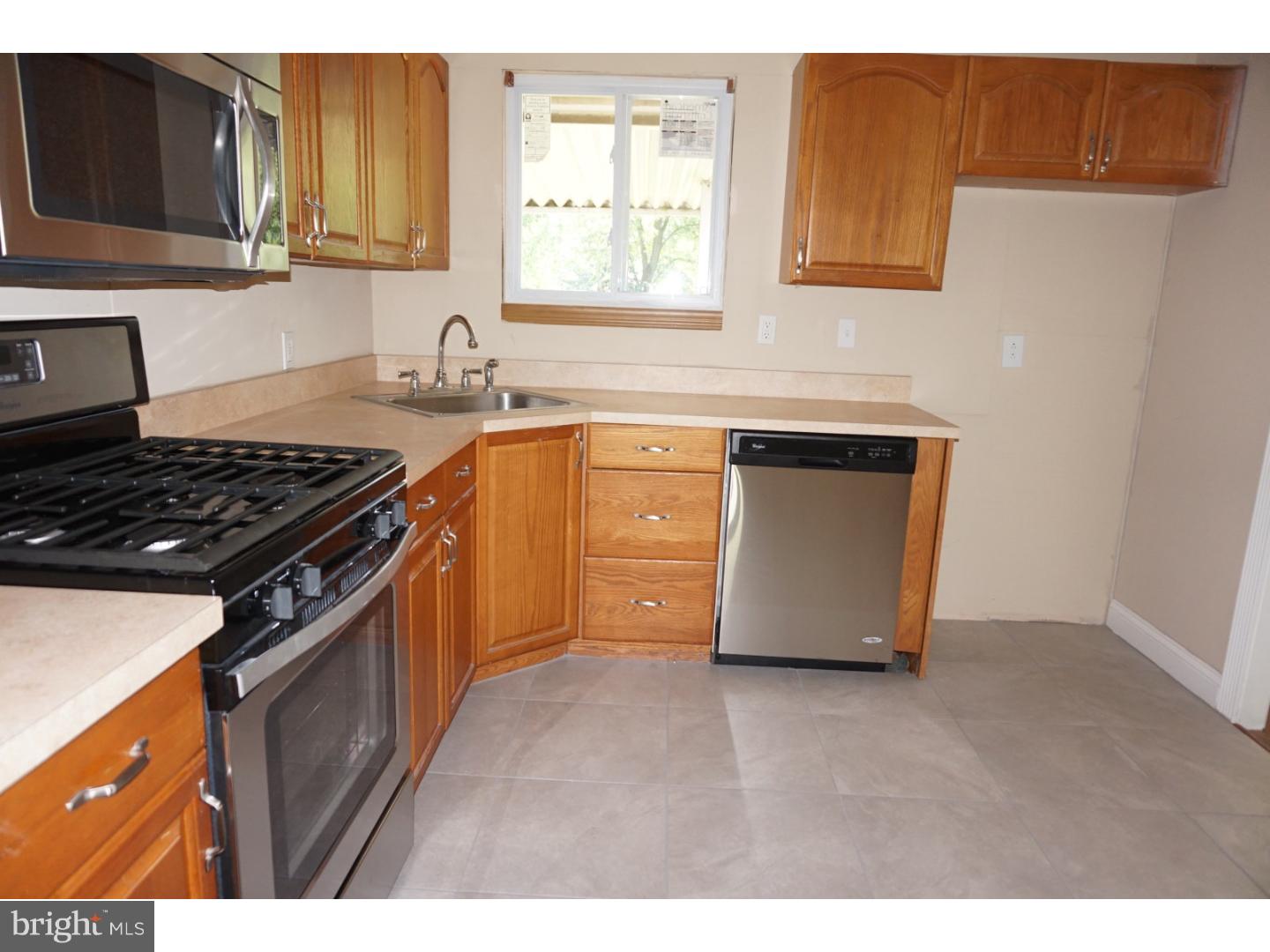 42 Suburban Boulevard Riverside, NJ 08075 - Photo 6 of 11 Gallery Image 6