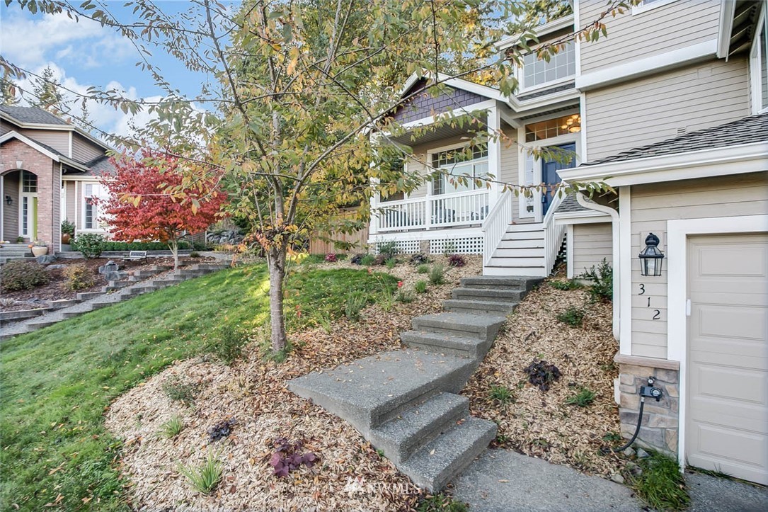 312 210 Street Southeast Bothell, WA 98021 - Photo 2 of 25