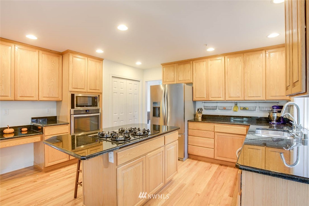 312 210 Street Southeast Bothell, WA 98021 - Photo 8 of 25