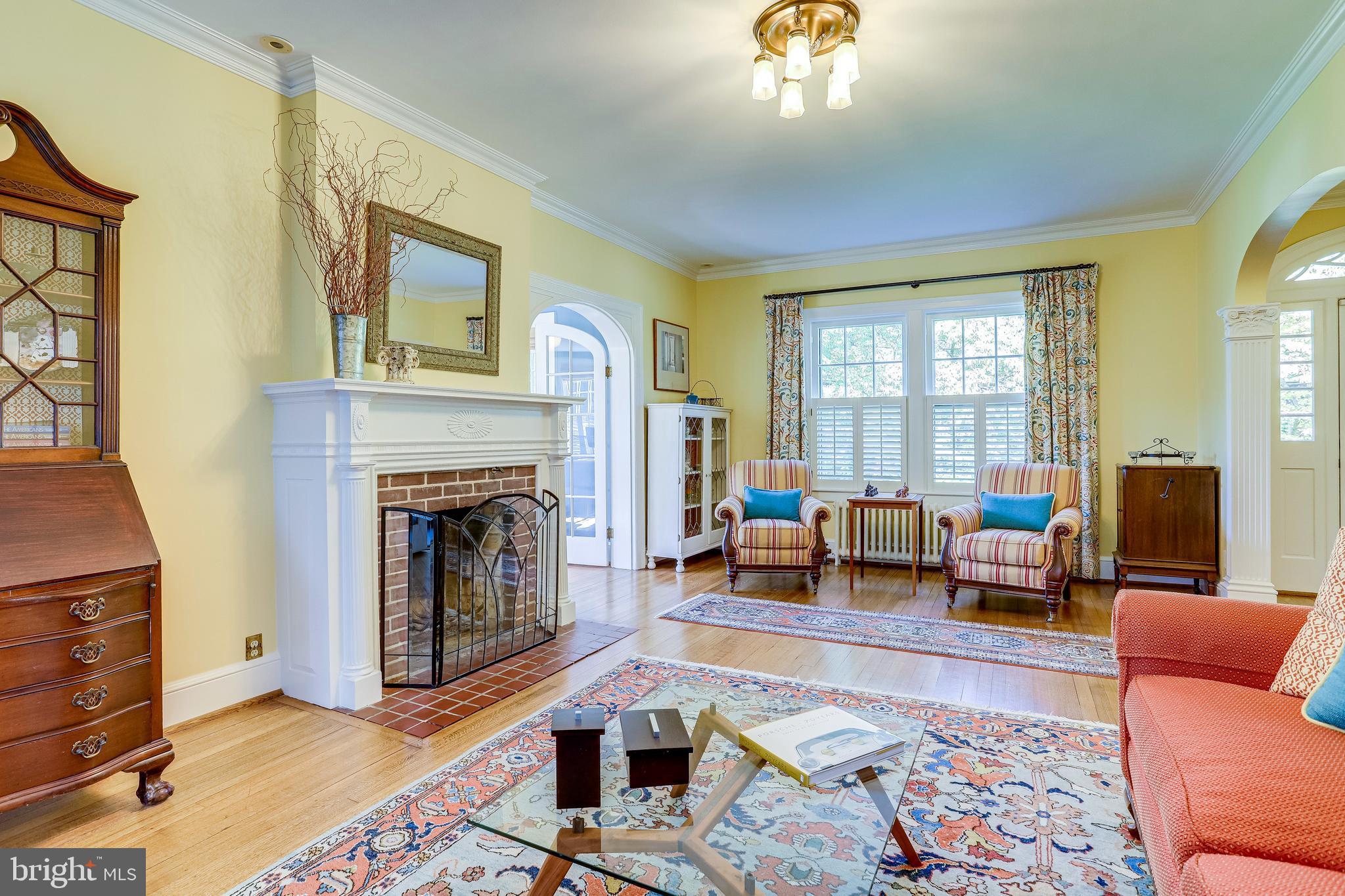 4924 Little Falls Road Arlington, VA 22207 - Photo 8 of 55 Wood-Burning Fireplace and Hardwood Floors