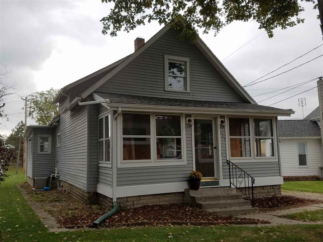 221 West Rugg Street Decatur, IN 46733 - Photo 2 of 36