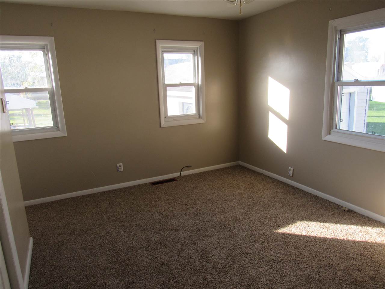 221 West Rugg Street Decatur, IN 46733 - Photo 22 of 36