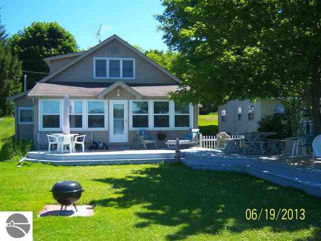 5698 West Cutler Road Lakeview, MI 48850 - Photo 1 of 34 1747767.JPG