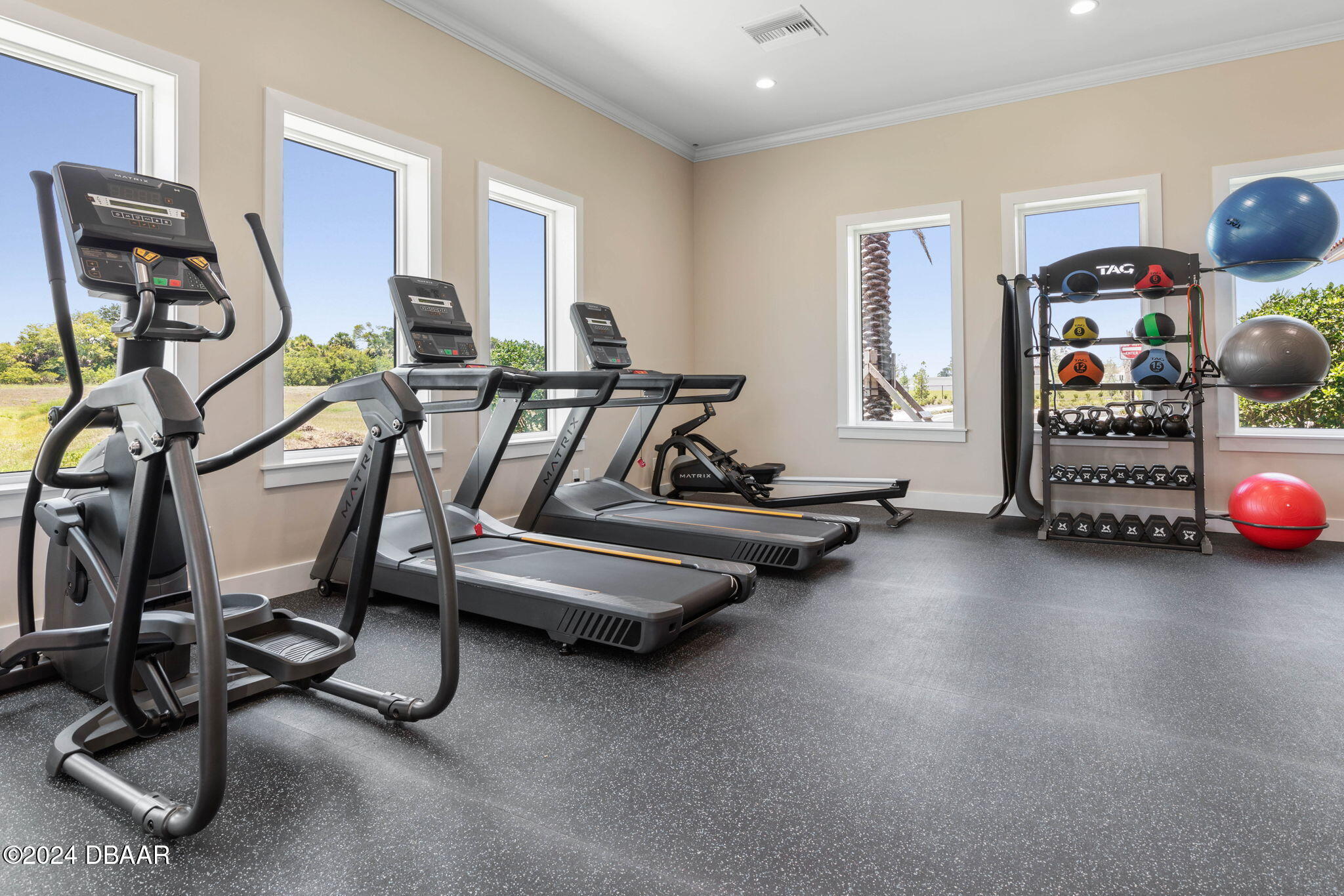 10 Rio Vista Drive Palm Coast, FL 32137 - Photo 29 of 39 a view of a room with gym equipment