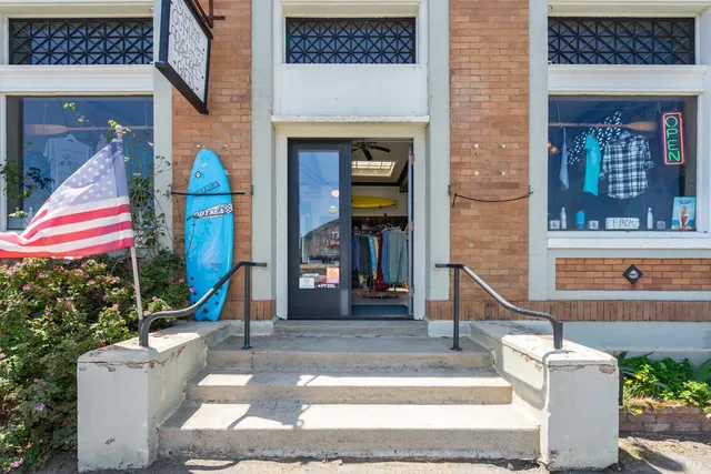 a view of a house with a outdoor space