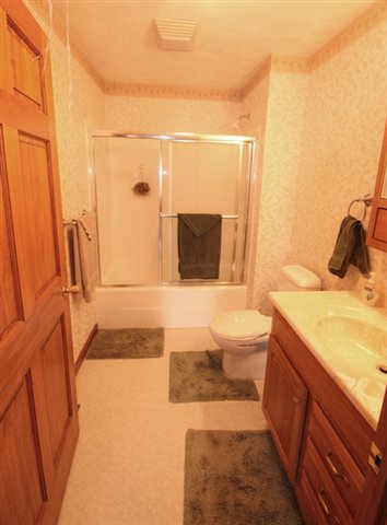 23780 Farmdale Road Washington, IL 61571 - Photo 11 of 15 Gallery Image 11