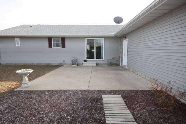 23780 Farmdale Road Washington, IL 61571 - Photo 13 of 15 Gallery Image 13