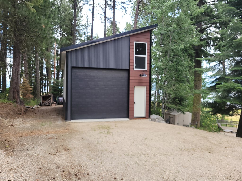 32 Duffys Lane Cascade, ID 83611 - Photo 26 of 35 Toy storage