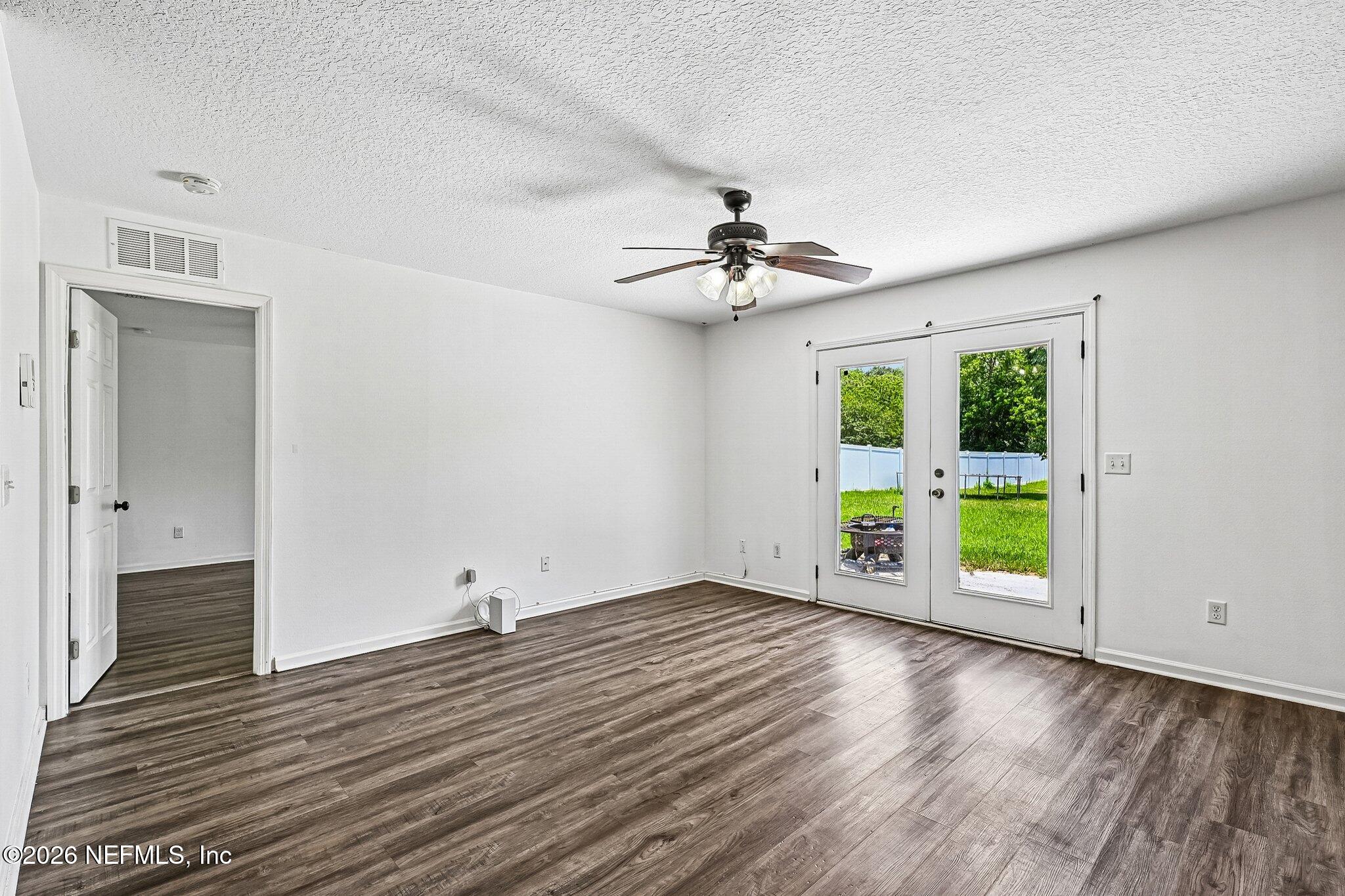 3249 Bedford Road Jacksonville, FL 32207 - Photo 7 of 42 10-web-or-mls-Bedford Rd-S1306-010