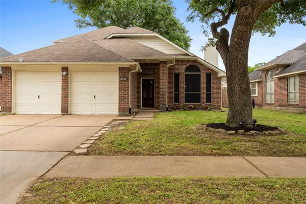 $2,150 | 12646 Duchess Lane, Houston, TX 77070