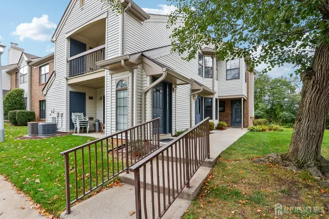 $365,000 | 3015 Lighthouse Lane, Parlin, NJ 08859