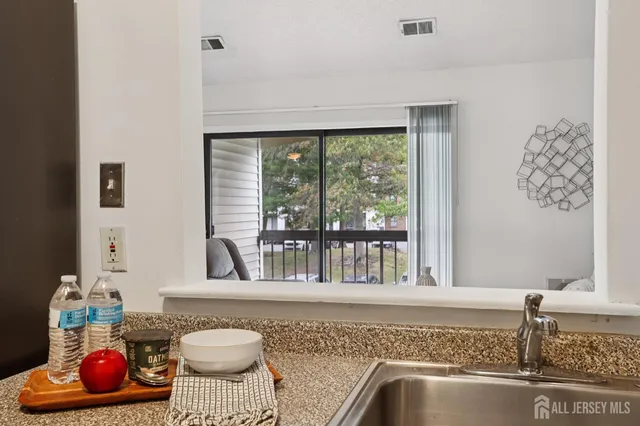 $365,000 | 3015 Lighthouse Lane, Parlin, NJ 08859