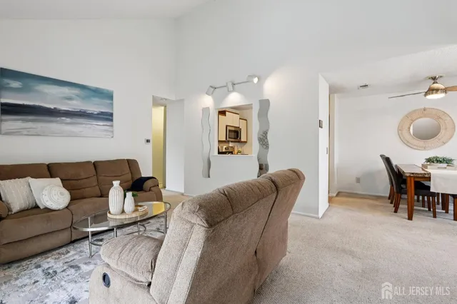 $365,000 | 3015 Lighthouse Lane, Parlin, NJ 08859