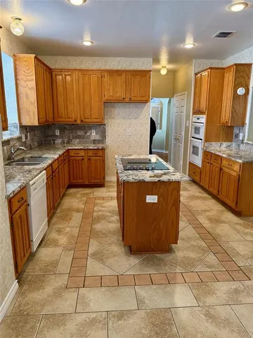 $429,900 | 4213 Forestedge Drive, Grand Prairie, TX 75052