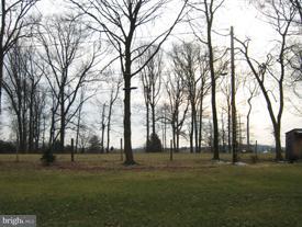 226 Park Avenue Lititz, PA 17543 - Photo 6 of 9 Gallery Image 6