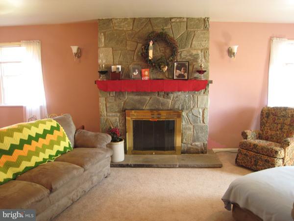 226 Park Avenue Lititz, PA 17543 - Photo 7 of 9 Gallery Image 7