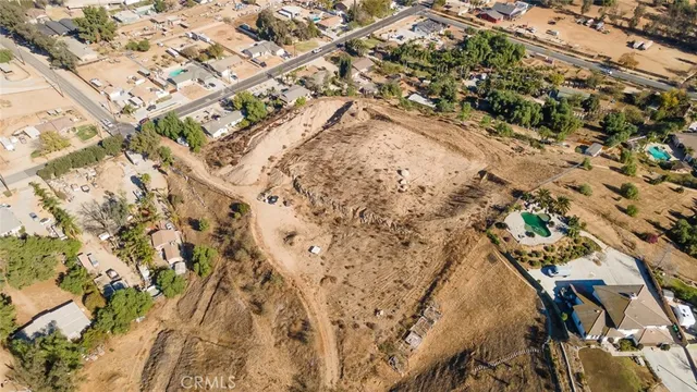 a view of outside area