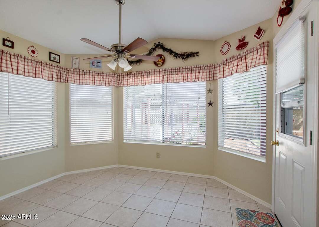 7738 West Shangri-la Road Peoria, AZ 85345 - Photo 12 of 30