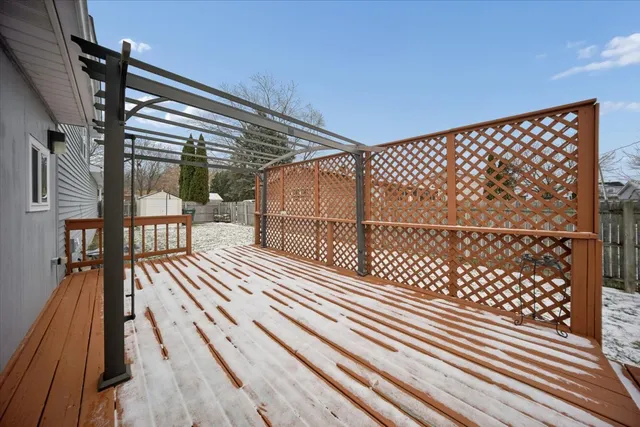 $310,000 | 2901 Wall Avenue, Waukegan, IL 60087