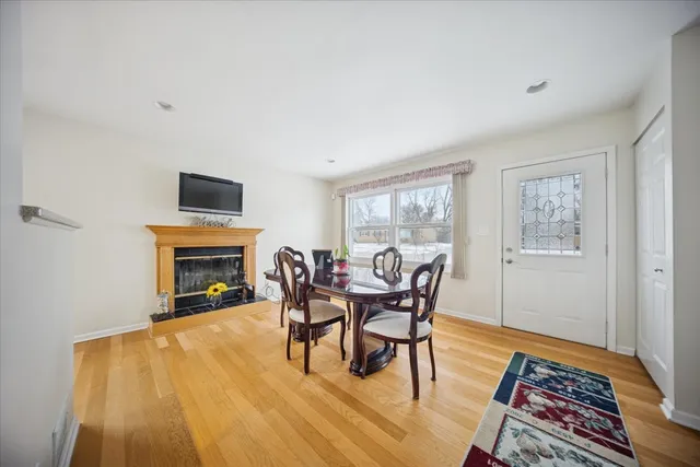 $310,000 | 2901 Wall Avenue, Waukegan, IL 60087