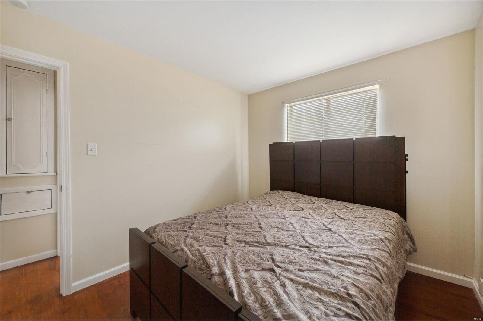 11736 Bellefontaine Road St. Louis, MO 63138 - Photo 11 of 19