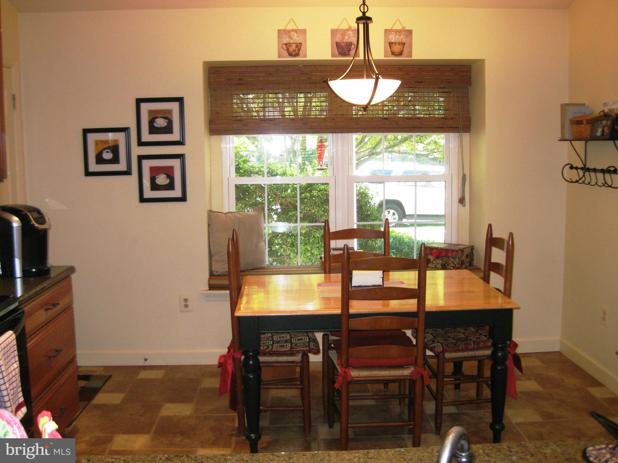 809 Potomac Ridge Court Sterling, VA 20164 - Photo 11 of 30 Kitchen