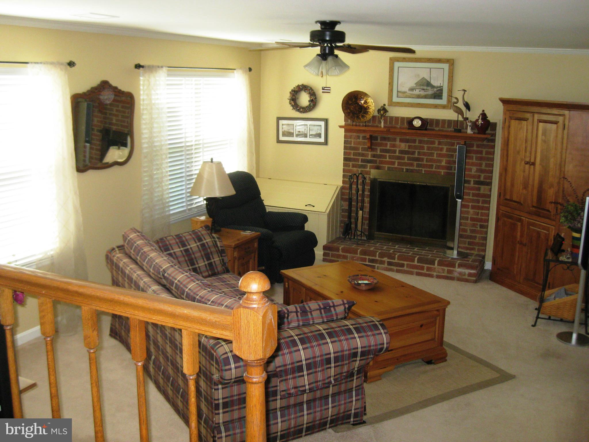 809 Potomac Ridge Court Sterling, VA 20164 - Photo 14 of 30 Family Room