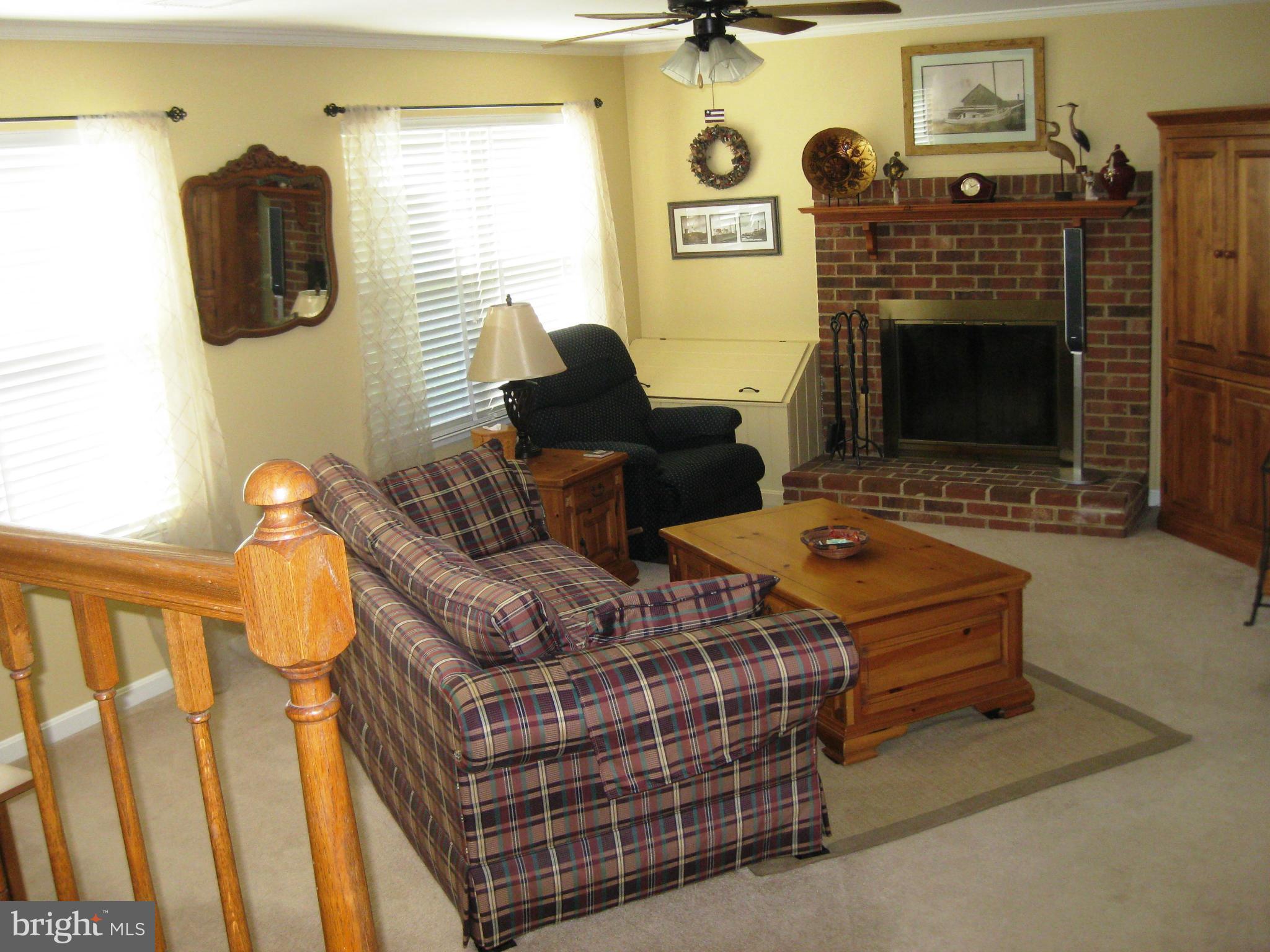 809 Potomac Ridge Court Sterling, VA 20164 - Photo 15 of 30 Family Room