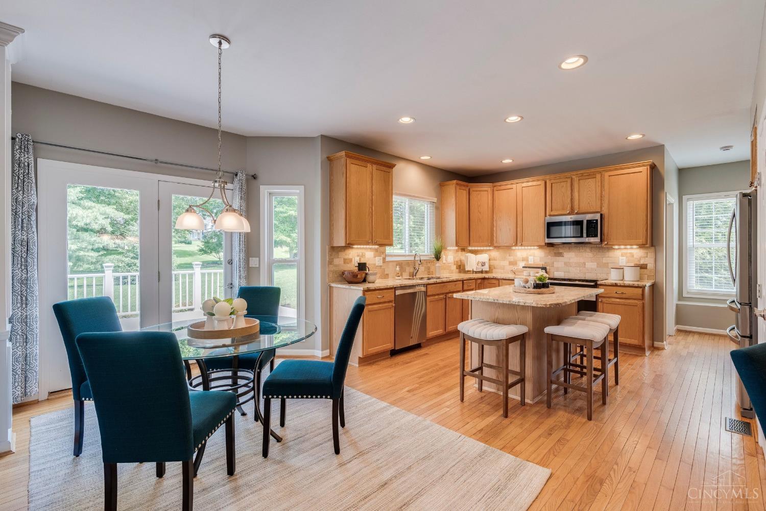 5038 Midfield Road Cincinnati, OH 45244 - Photo 14 of 55