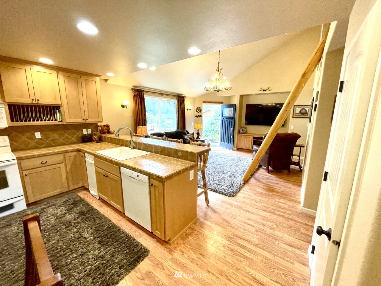 370 Maple Grove Road Port Angeles, WA 98363 - Photo 9 of 31 Gallery Image 9