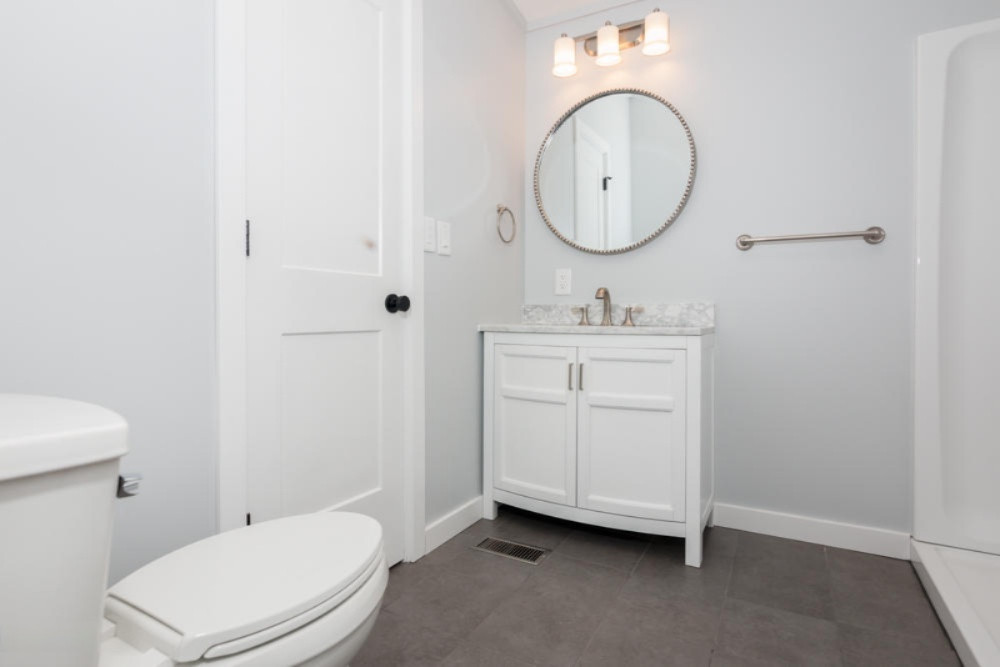 45379 County Road 352 Decatur, MI 49045 - Photo 24 of 55 Master Bath